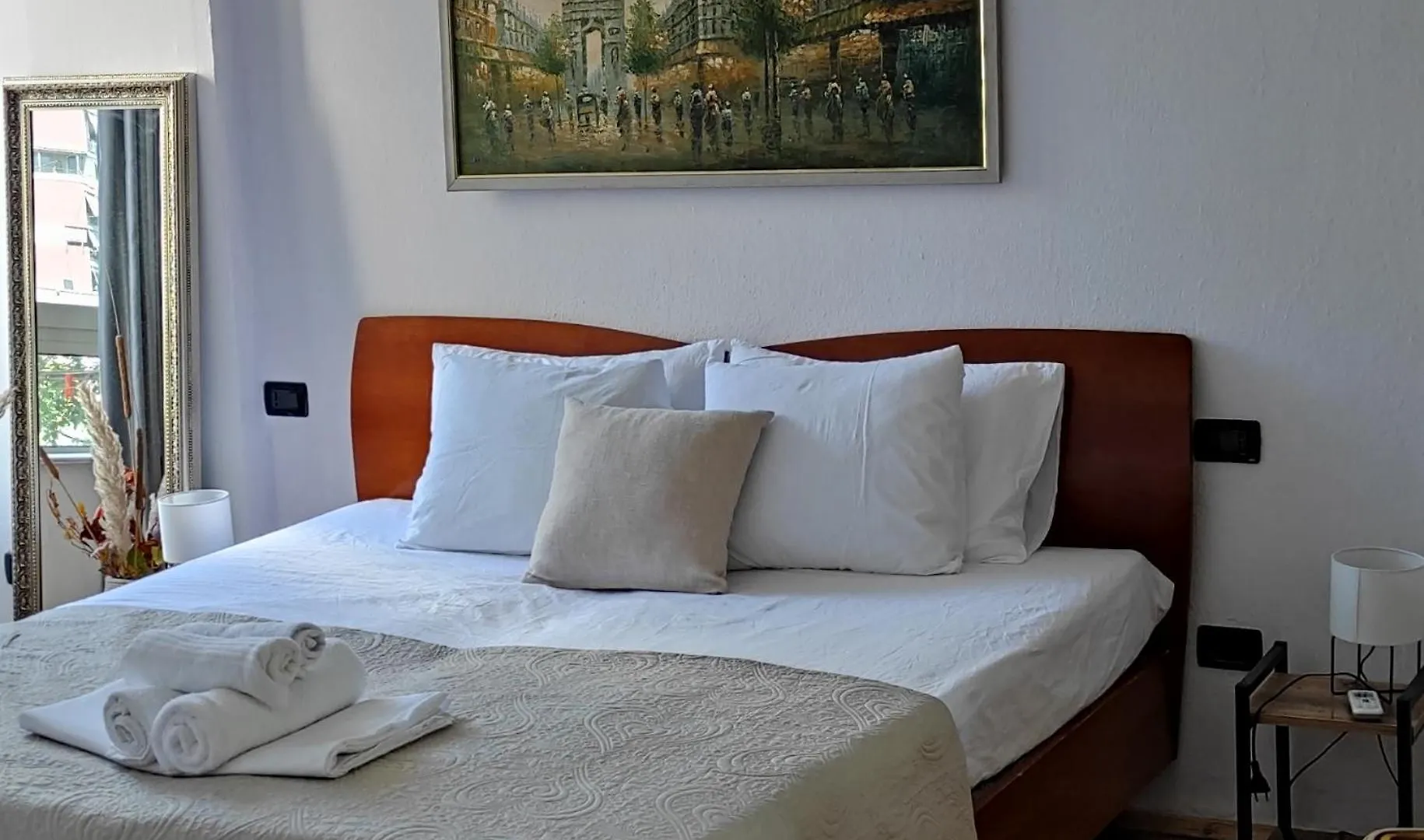 Tirana Center Rustic Retreat Διαμέρισμα